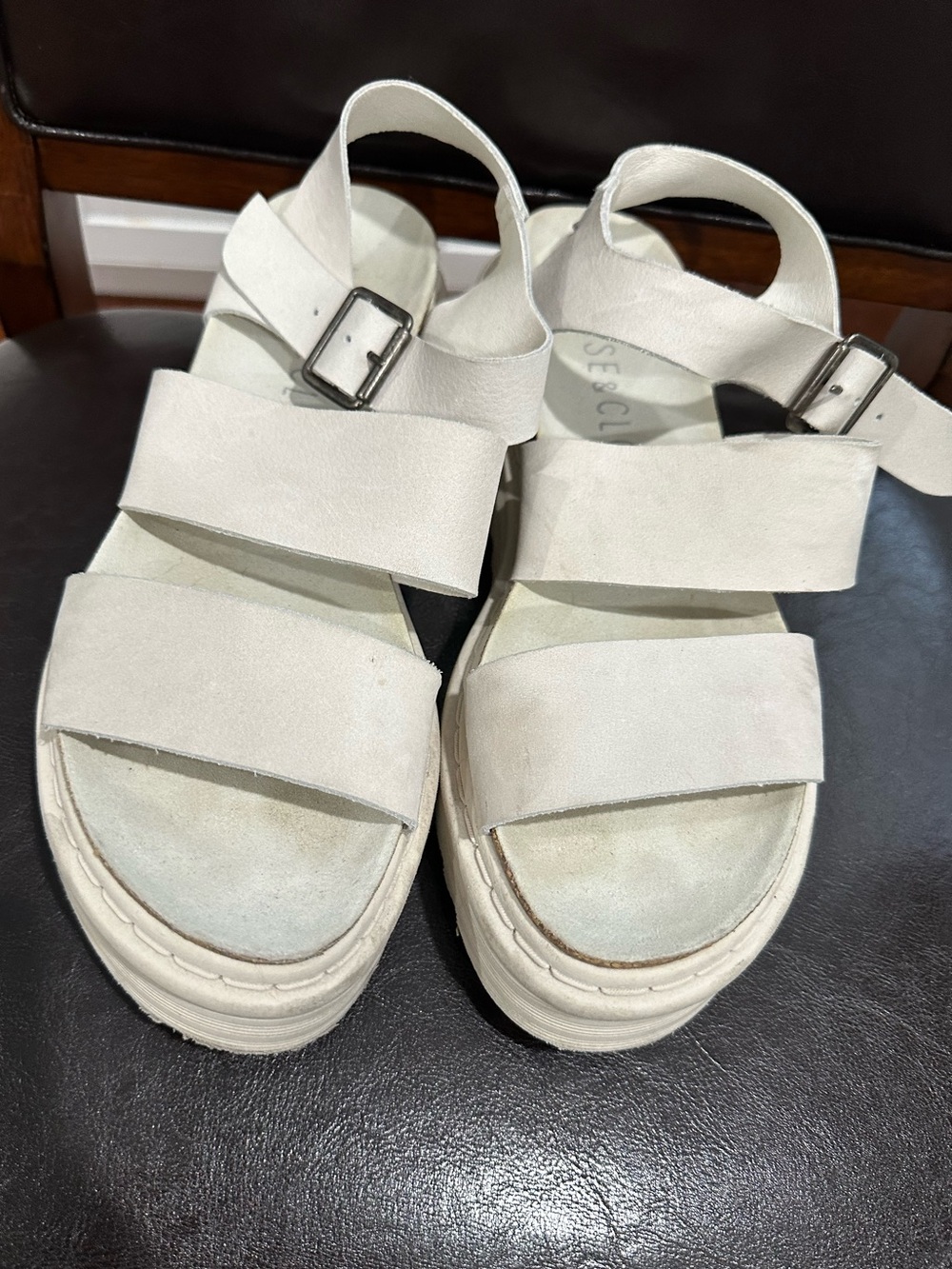 Mussel & Cloud Women's Cream Platform Strappy Sandals with Buckle Size 9